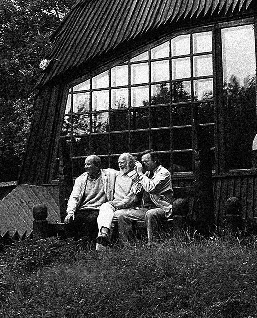 Makovecz Imre, Erik Asmussen és Niels Sonne-Frederiksen Visegrádon, 1987 (Gerle János felvétele)